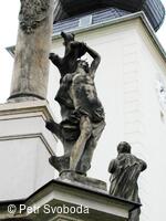 Sousoší se sochou P.Marie na sloupu (Morový sloup)